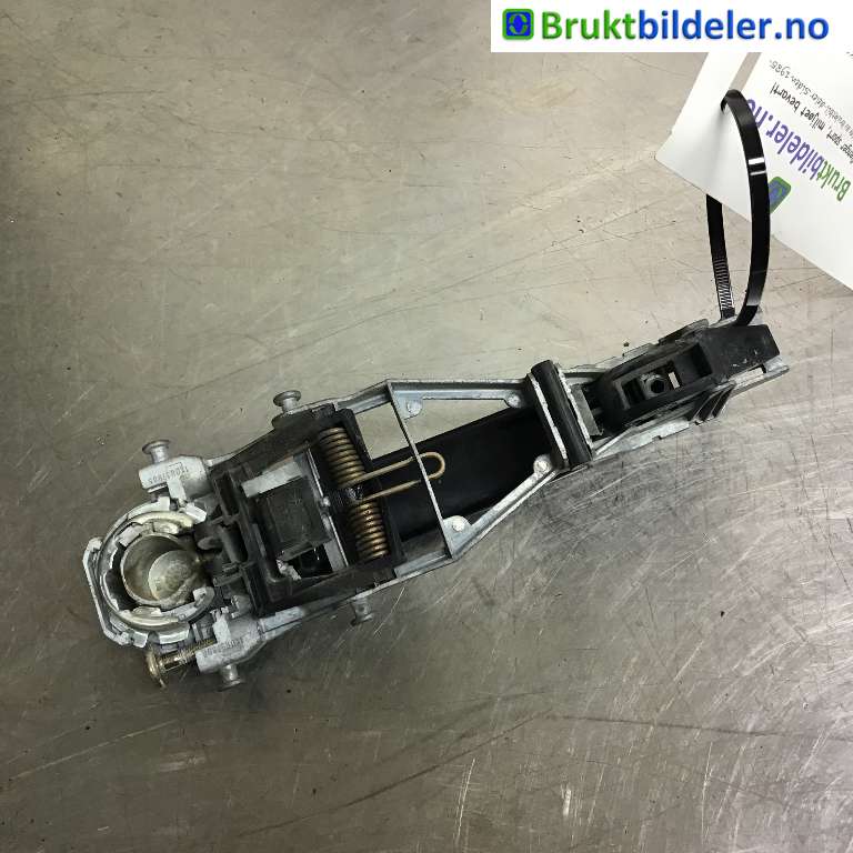 Dørhåndtak utv høyre foran til VW Golf V, Combi 2003-2008  (VOLKSWAGEN|1K0 837 885|)