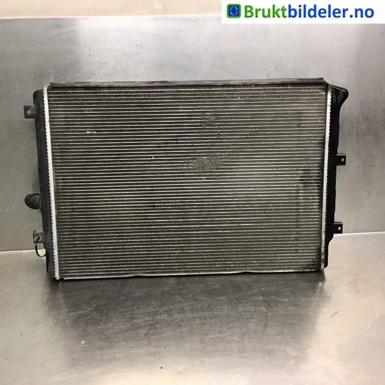 Radiator (manuell gir) til VW Golf V, Combi 2003-2008  (VOLKSWAGEN|1K0 121 251 AB|879450W|)