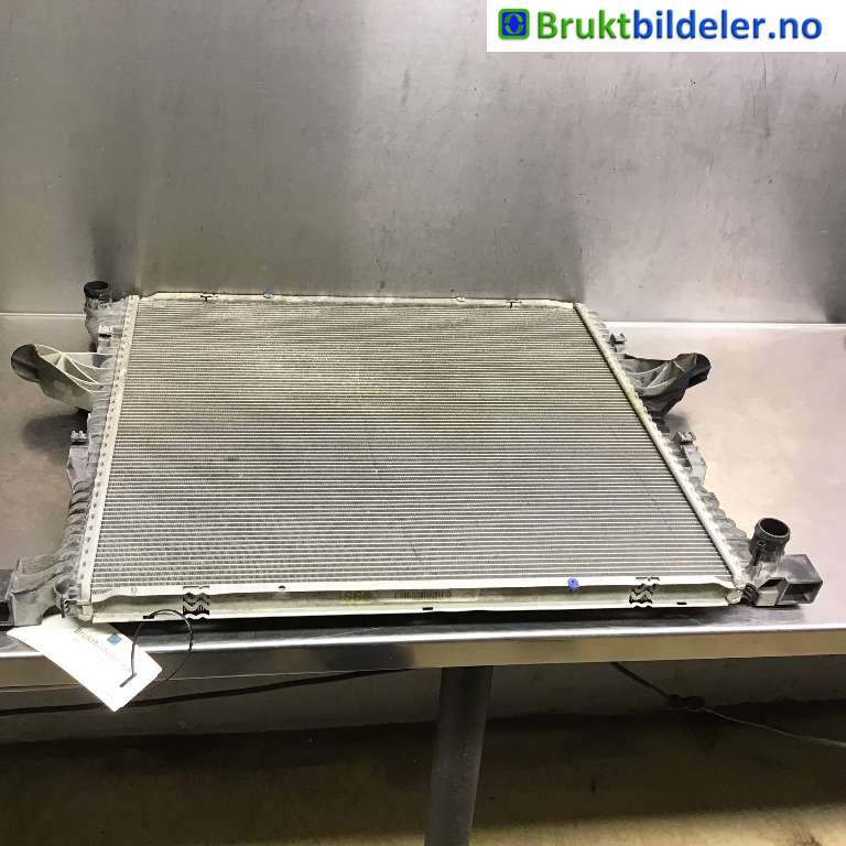 Radiator (manuell gir) til VW Amarok, 2010-2016 (Type I, Fase 1)  (VOLKSWAGEN|2H0 121 253A)