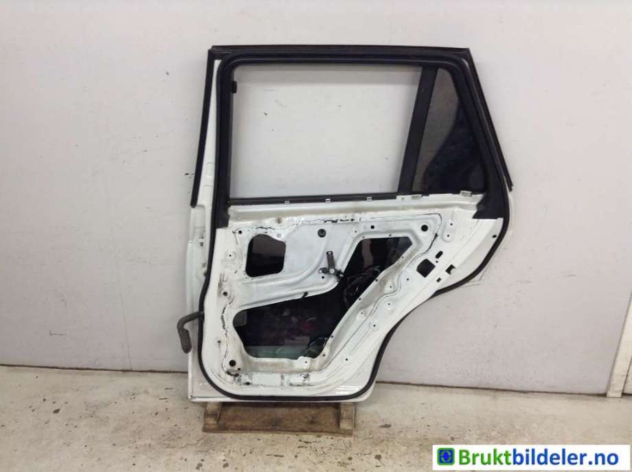 Dør høyre bak til BMW X5 2007-2013 (E70) (E70) (BMW|41 52 7 261 482|)