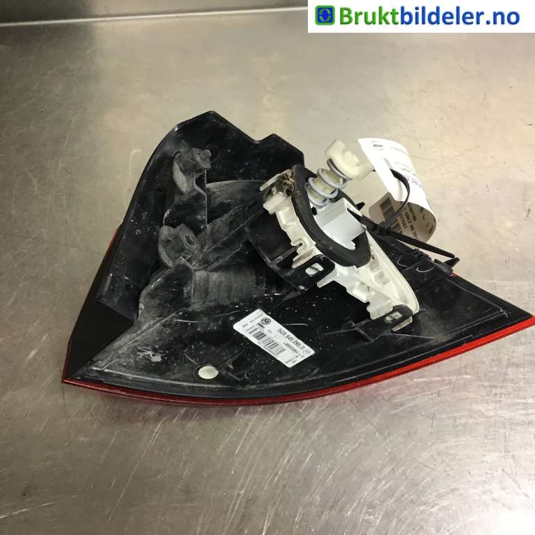 Baklykt venstre til VW Golf VII 2012-2017 (Fase 1)  (VOLKSWAGEN|5G9 945 095 D|L90055984|)