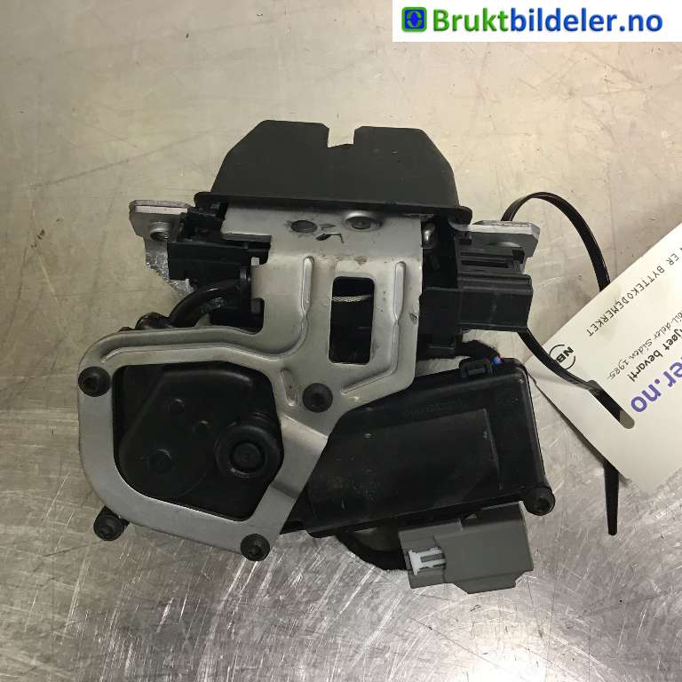 Baklukelås til Ford Focus 2018-->> (Type IV)  (FORD|DS7A-N442A66-BE|01041378004|)