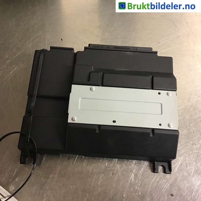 Bilstereo forsterker til VW e-Golf, 2014-2017 (Fase 1)  (VOLKSWAGEN|5Q0 035 456)