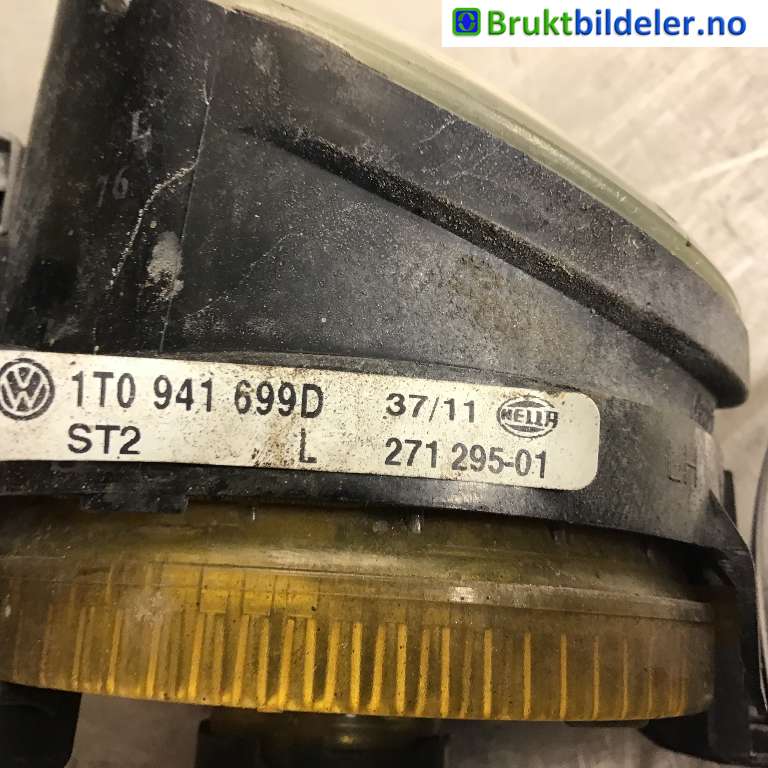 Tåkelykt venstre foran til VW Amarok 2010-2016 (Type I, Fase 1)  (VOLKSWAGEN|1T0 941 699 D|)