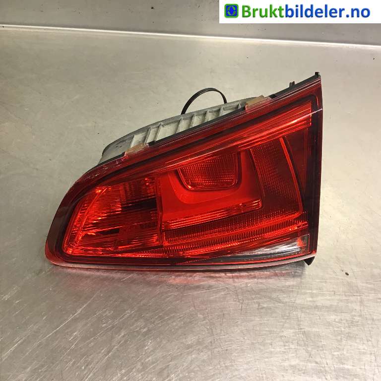 Baklykt høyre indre til VW Golf VII, 2012-2017 (Fase 1)  (VOLKSWAGEN|5G0 945 094 AC)