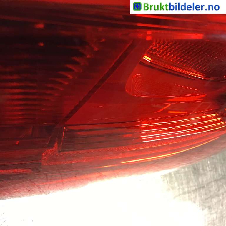Baklykt høyre indre til VW Golf VII 2012-2017 (Fase 1) (VOLKSWAGEN|5G0 945 094 AC|90052127A|)