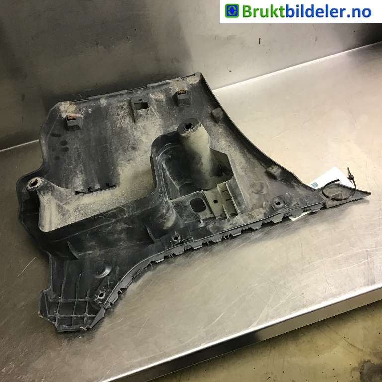 Diverse deler til BMW 5-Serie 2010-2017 (F10/F11) (F10/F11) (BMW|51 12 7 207 112|)