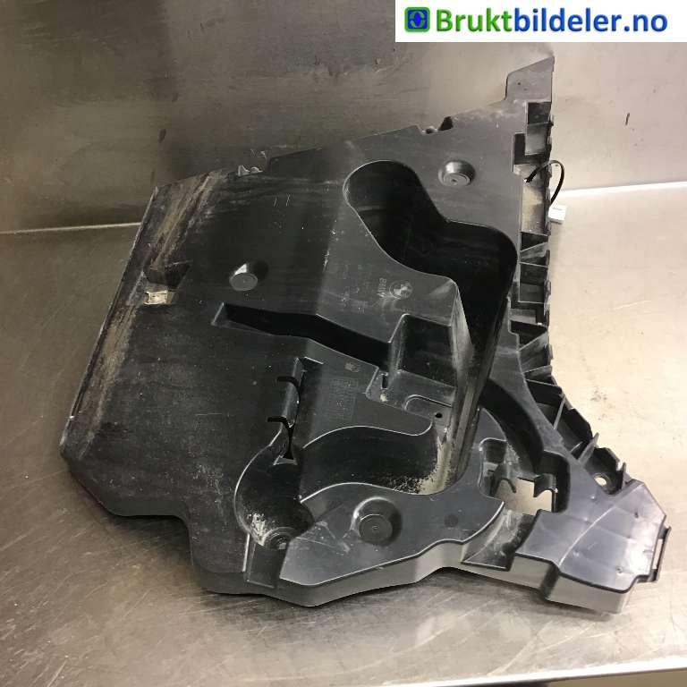 Diverse deler til BMW 5-Serie, 2010-2017 (F10/F11) (F10/F11) (BMW|51 12 7 207 111)