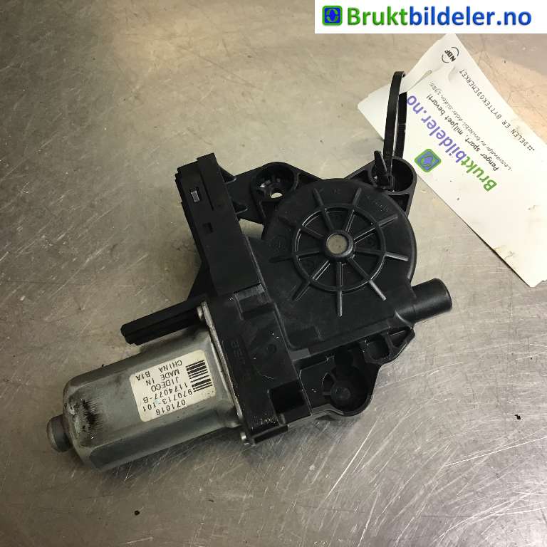 Ruteheis venstre foran til Volvo V70 2007-2013 (Type III, Fase 1)  (VOLVO|30699645|970713-101|)