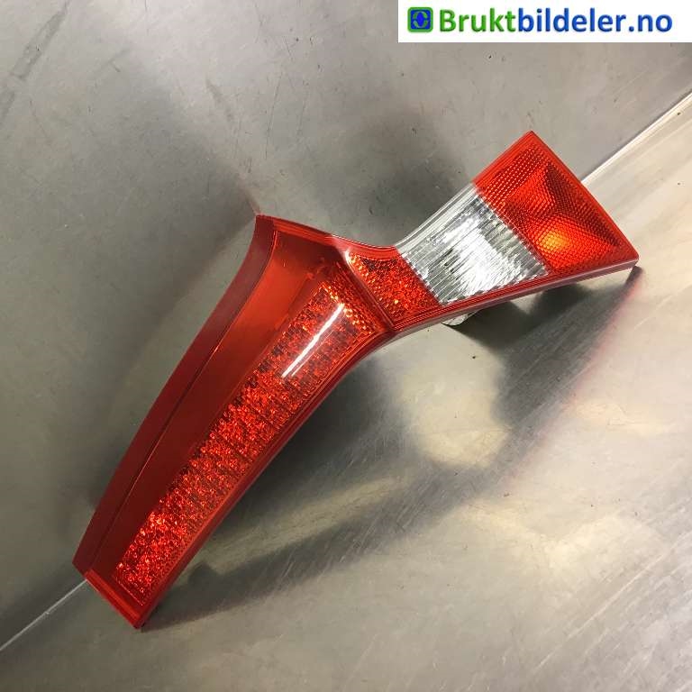 Baklykt høyre indre til Volvo V70, 2007-2013 (Type III, Fase 1)  (VOLVO|31395069)
