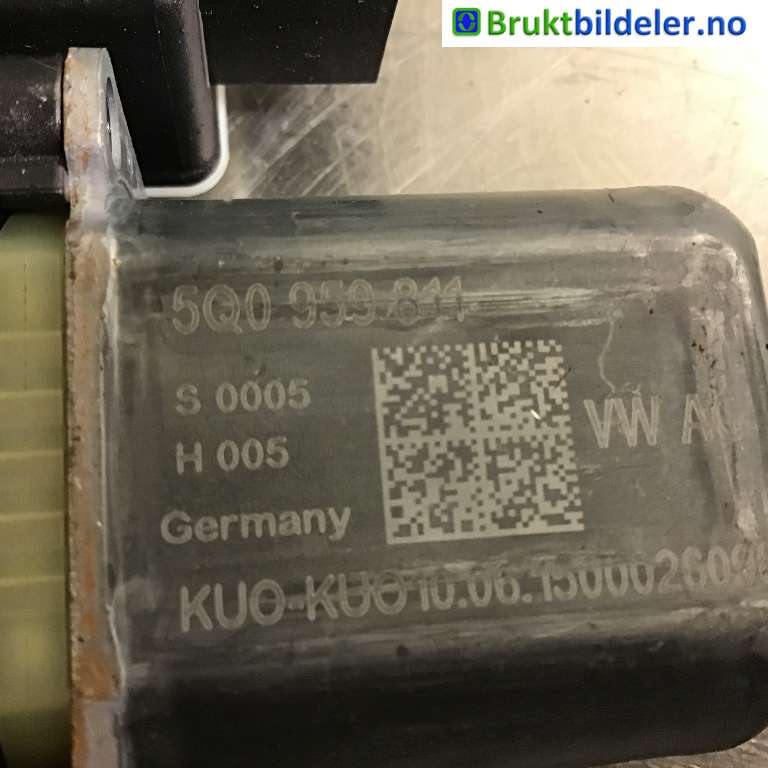 Ruteheis venstre bak til VW e-Golf 2014-2017 (Fase 1) (VOLKSWAGEN|5Q0 959 811|0 130 822 695|)