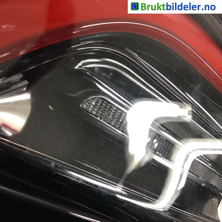 Baklykt høyre indre til Tesla Model 3 2018-2023 (Fase 1) (TESLA|1077402-00-G|)