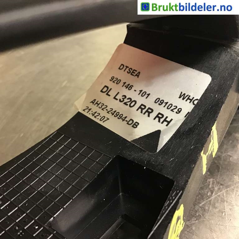 Dørhåndtak utv høyre bak til Land Rover Range Rover Sport 2005-2013  (LAND-ROVER|LR018297|920 146-101|AH3224994DB)
