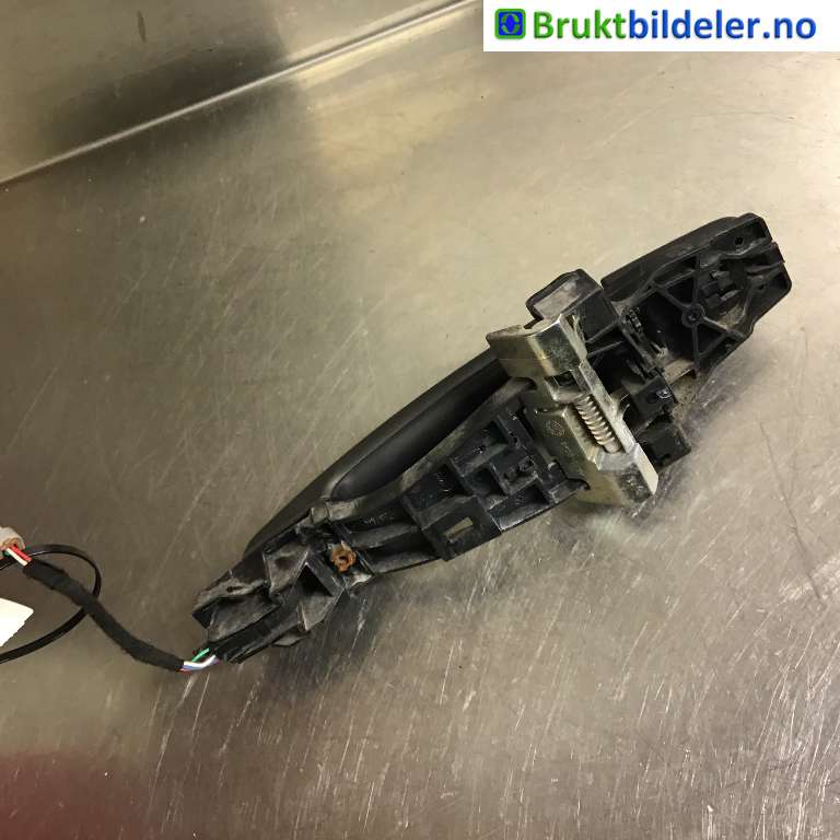 Dørhåndtak utv høyre til Land Rover Range Rover Sport 2005-2013  (LAND-ROVER|LR018297|920 138-101|AH22206A28DB)
