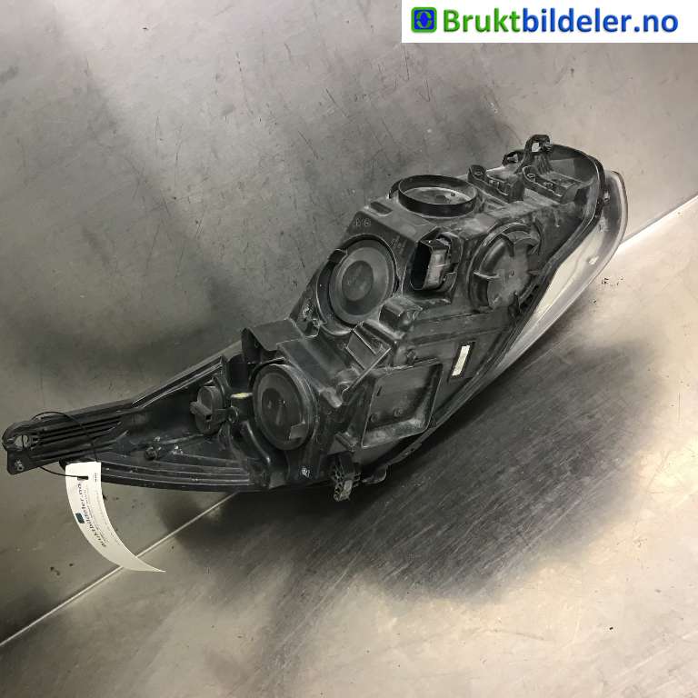 Frontlykt venstre halogen til Ford Focus 2011-2014 (Type III, Fase 1)  (FORD|BM51-13W030-RB|)