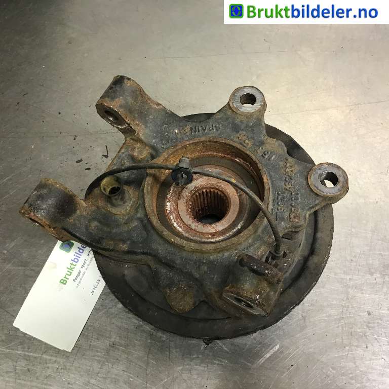 Hjulspindel venstre bak til Mercedes Vito 2014-->> (W447) (W447) (MERCEDES-BENZ VITO 119CDI|A 447 350 55 00|)