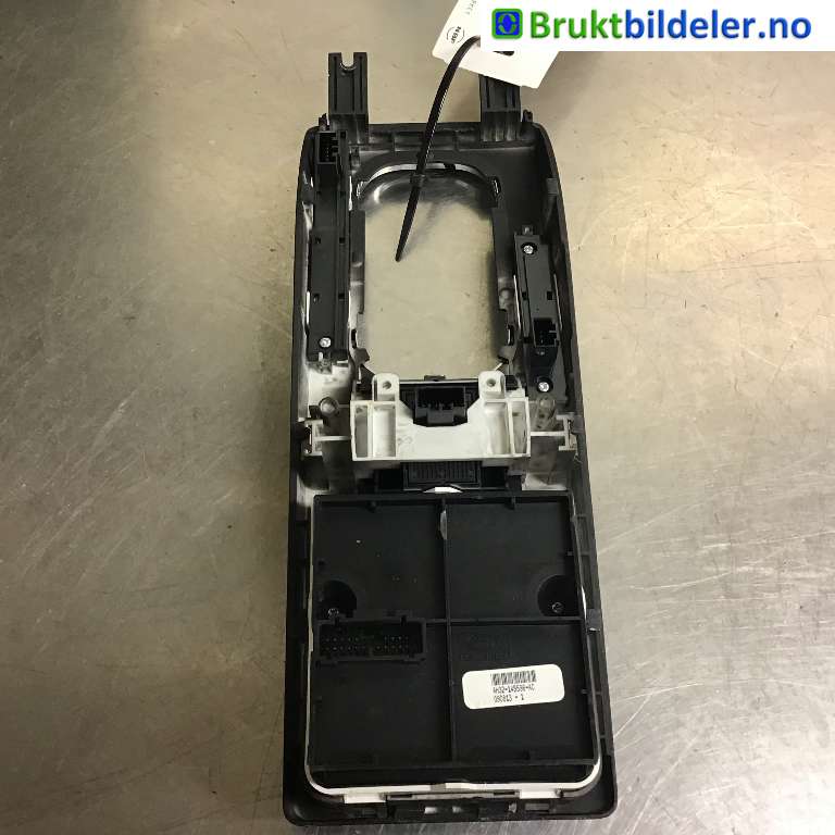 Bryter diverse til Land Rover Range Rover Sport 2005-2013  (LAND-ROVER|LR020066|090813-1|AH3214B596AC)