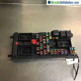 Sikringsboks til Land Rover Range Rover Sport,   (LAND-ROVER|LR018340|519329601|AH2214F041BE)
