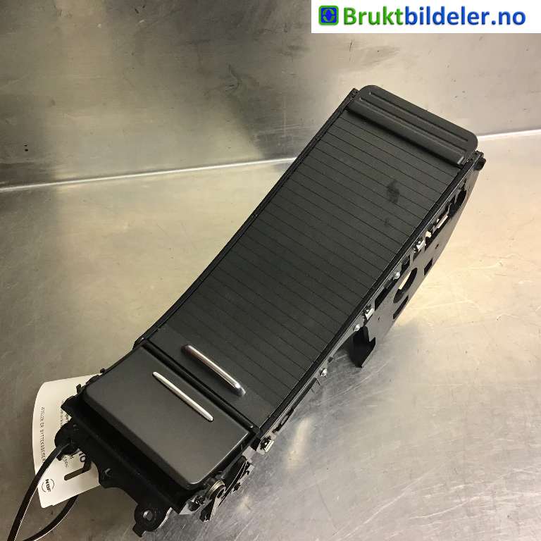 Dashbord koppholder til Land Rover Range Rover Sport 2005-2013  (LAND-ROVER|LR020498|1021033|AH32061A78ADW)