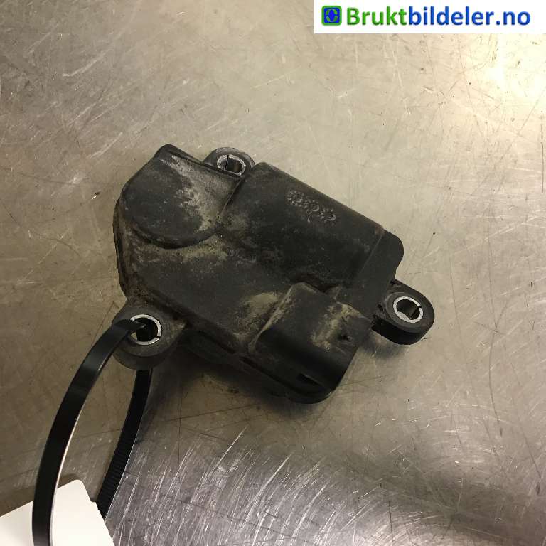 Diverse deler til BMW 3-Serie, 2018-->> (G20) (G20) (BMW|18 30 8 686 640)