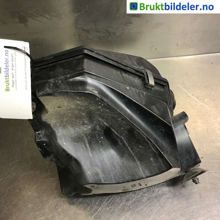 Luftfilterboks til BMW 3-Serie 2018-->> (G20) (G20) (BMW|13 71 8 580 424|)