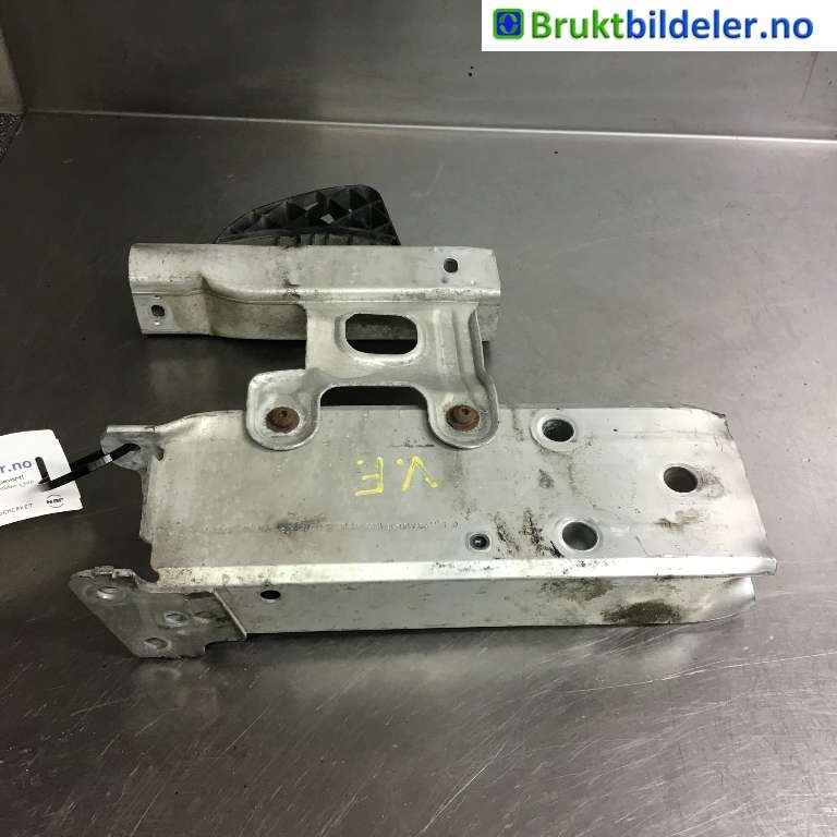 Støtfangerdemper foran til BMW 1-Serie, 2011-2015 (Fase 1) (F20/F21) (F20/F21) (BMW|51 11 7 266 191-15)