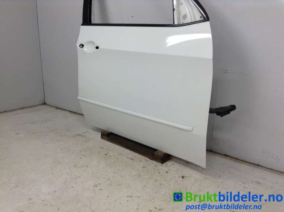 Dør høyre foran til BMW X5 2007-2013 (E70) (E70) (BMW|41 51 7 211 424|)