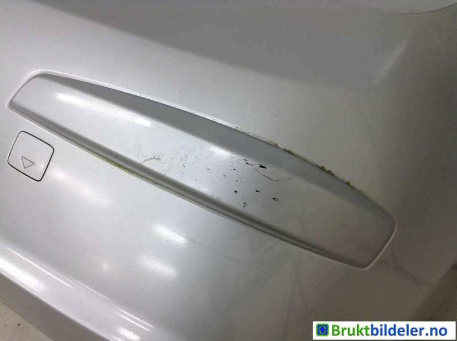 Støtfanger bak til Hyundai i30 2007-2012 (Type I) (HYUNDAI|86611 2L020|)
