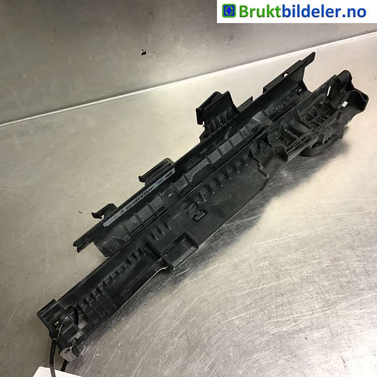 Diverse deler til BMW 3-Serie, 2018-->> (G20) (G20) (BMW|17 11 8 666 840)