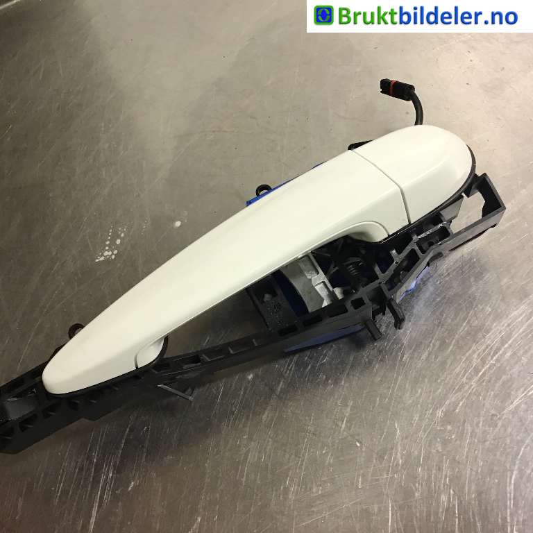 Dørhåndtak utv høyre bak til BMW 1-Serie, 2011-2015 (Fase 1) (F20/F21) (F20/F21) (BMW|51 21 7 242 568)