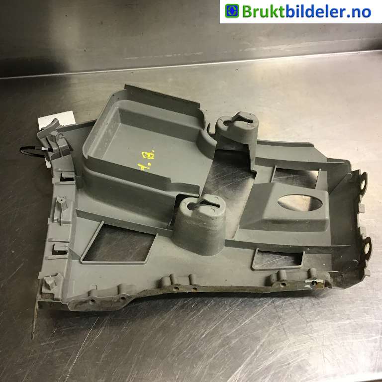 Diverse deler til BMW 1-Serie 2011-2015 (Fase 1) (F20/F21) (F20/F21) (BMW|51 12 8 051 514|381609882|)