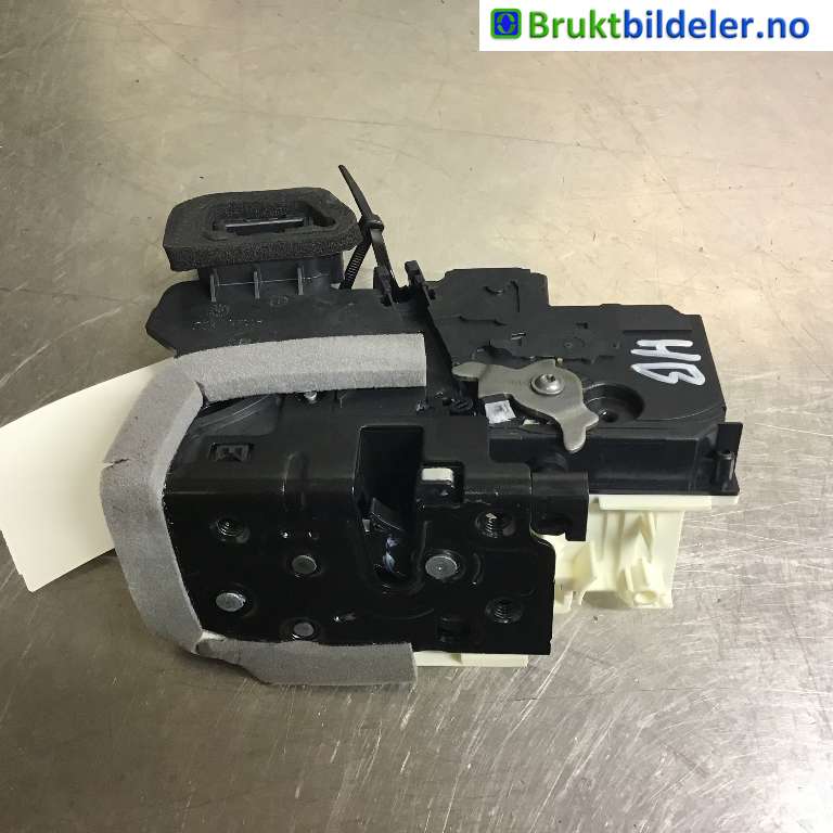 Låsekasse høyre bak til VW ID.4 2020-->>  (VOLKSWAGEN|4K0 839 015 T|4067 0202B|)