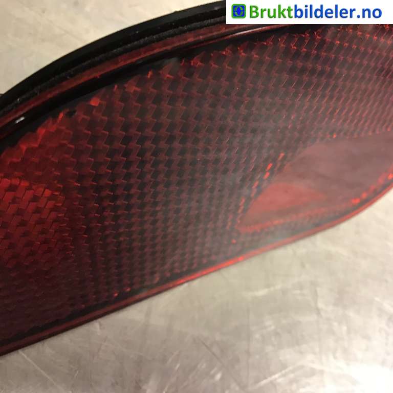 Baklykt fra støtfanger til VW ID.4 2020-->>  (VOLKSWAGEN|11B 945 702 A|)