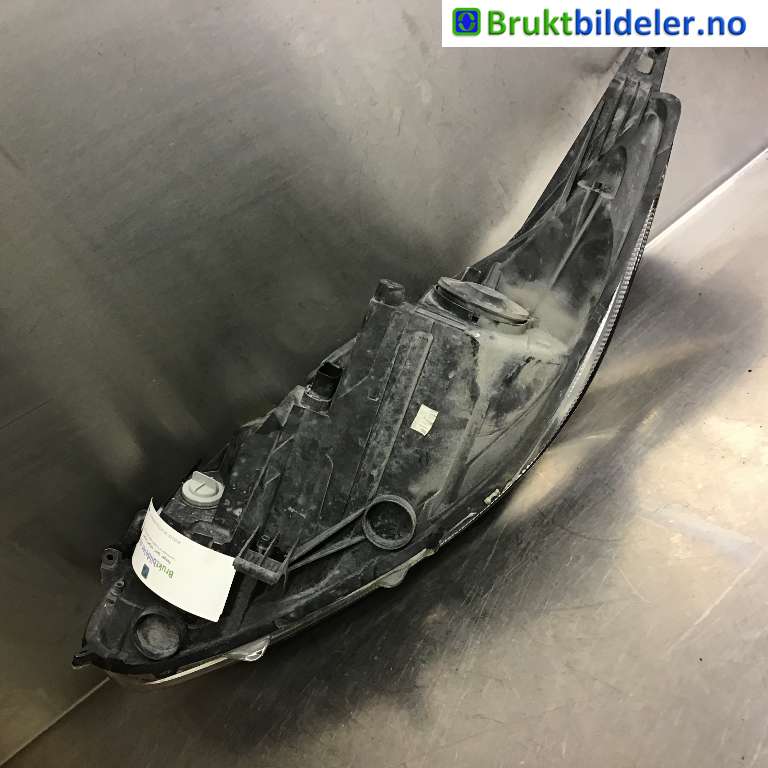 Frontlykt høyre halogen til Ford Fiesta 2013-2017 (Type VI, Fase 2)  (FORD|C1BB-13W029-CC|1090041|)