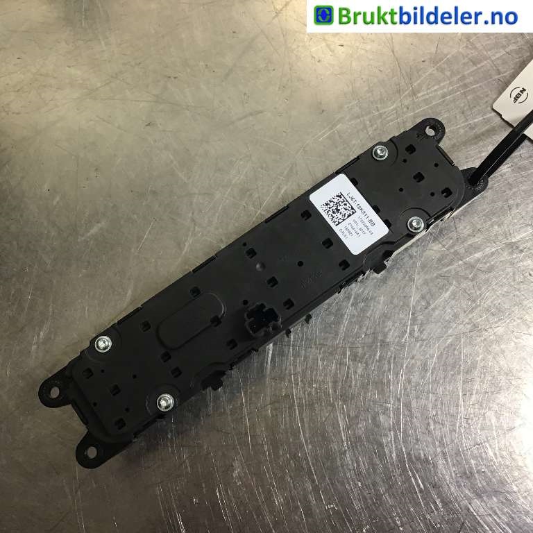 Bilstereo diverse til Ford Kuga 2019-->> (Type III)  (FORD|LJ6T-18K811-BB|17023894-03|)