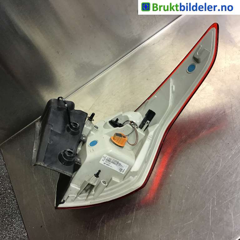 Baklykt venstre til Ford Kuga 2013-2019  (FORD|CV44-13405-BH|90021831|)