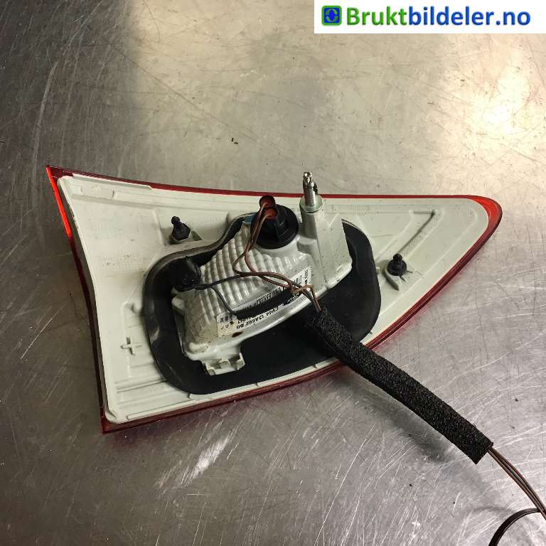 Baklykt høyre indre til Ford Kuga 2013-2019 (FORD|CV44-13A602-BG|90021841|)