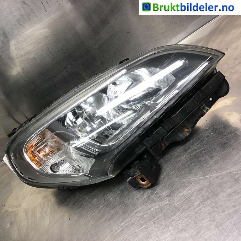 Frontlykt høyre halogen til Fiat Doblo, 2010-->> (Type II)  (FIAT|51974243)