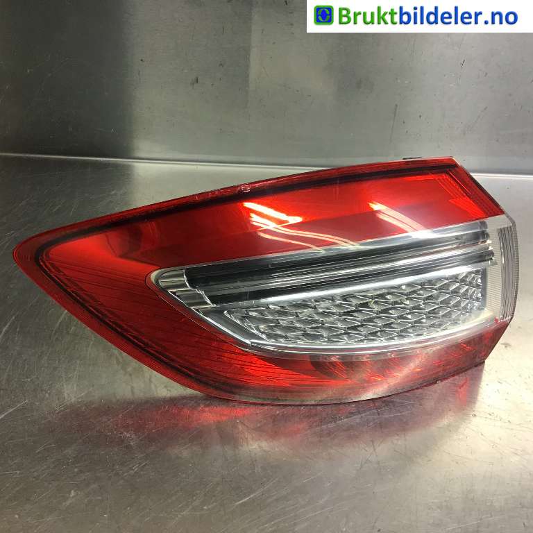 Baklykt venstre til Ford Mondeo, 2011-2014 (Type IV, Fase 2)  (FORD|BS71-13405-BD)