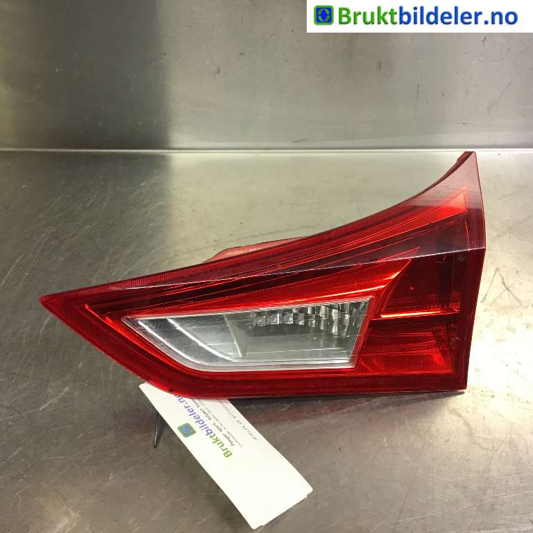Baklykt høyre indre til Toyota Auris, 2013-2015 (Type II, Fase 1)  (TOYOTA|81581-02500)