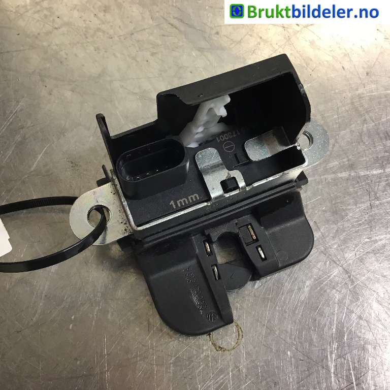 Baklukelås til VW Golf VII, 2012-2017 (Fase 1) (VOLKSWAGEN|5G0 827 505 A)