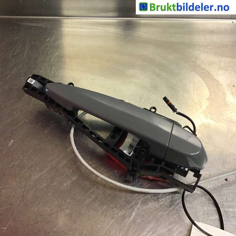 Dørhåndtak utv høyre til BMW 3-Serie 2012-2018 (F30/F31/F34) (F30/F31/F34) (BMW|51 21 7 242 568|)