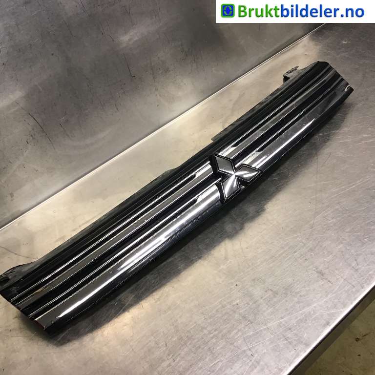 Grill til Mitsubishi Outlander, 2012-2015 (Type III, Fase 1)  (MITSUBISHI|7450A643)