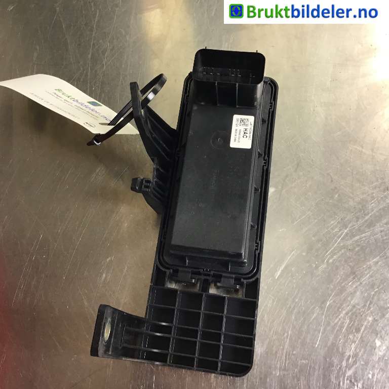 Sikringsboks til Ford Mustang Mach-e 2020-->>  (FORD (US)|LJ8T-14D068-HAC|185846-324-20|)