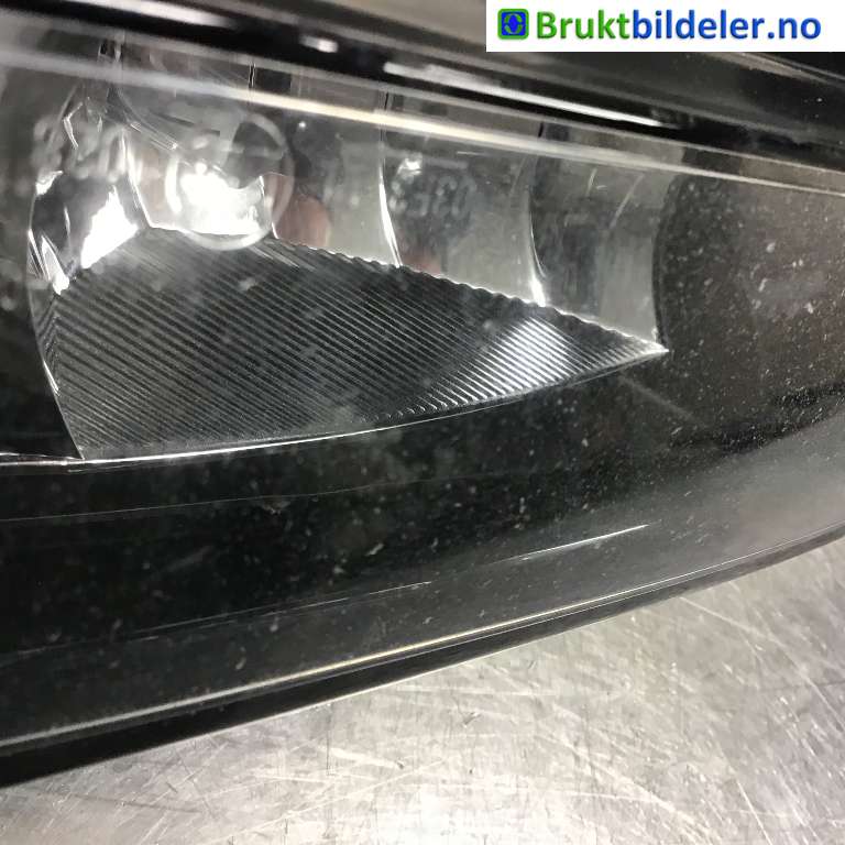 Tåkelykt venstre foran til Audi A5 2007-2016 (Type I)  (AUDI|8T0 941 699 D|1NE 010 832-03|)