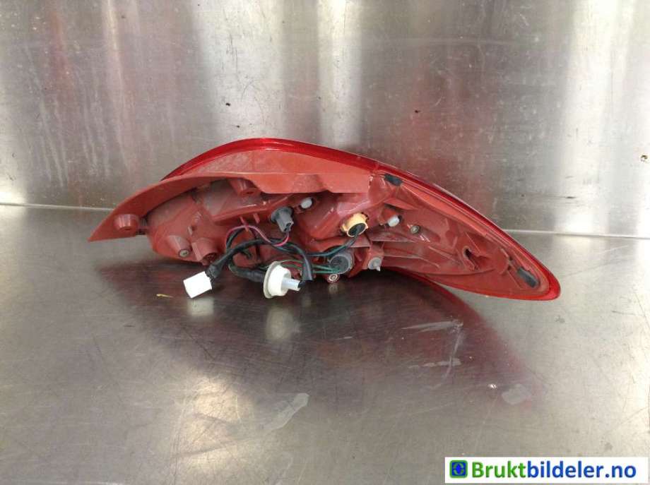 Baklykt venstre til Mazda 2 2011-2014 (Type II, Fase 2) (MAZDA|D651-51-160M|)