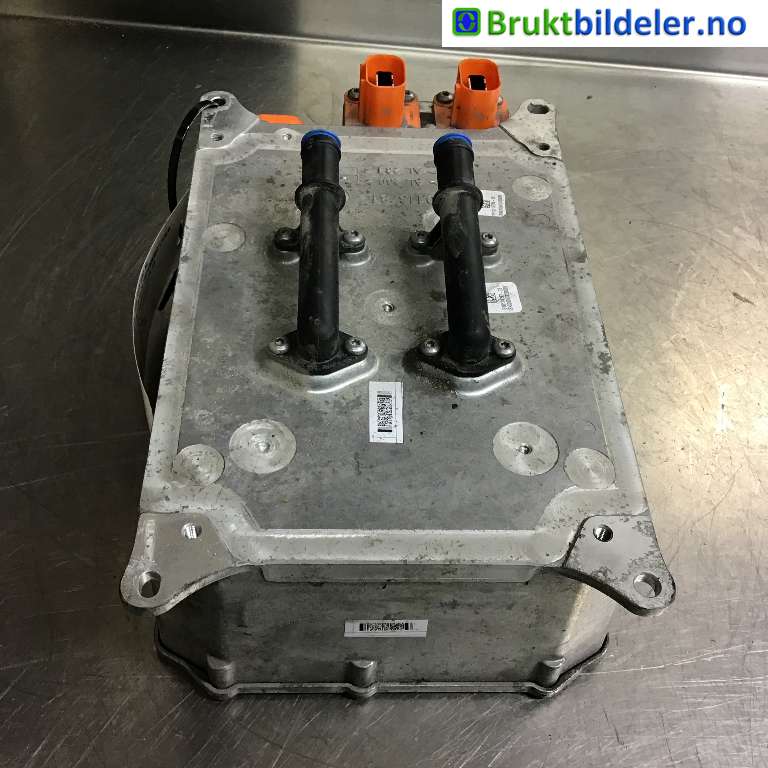 Batterilader (OBC - On Board Charger) til VW Passat 2015-2019 (Fase 1) (B8) (B8) (VOLKSWAGEN|5QE 915 682 M|10115784|)