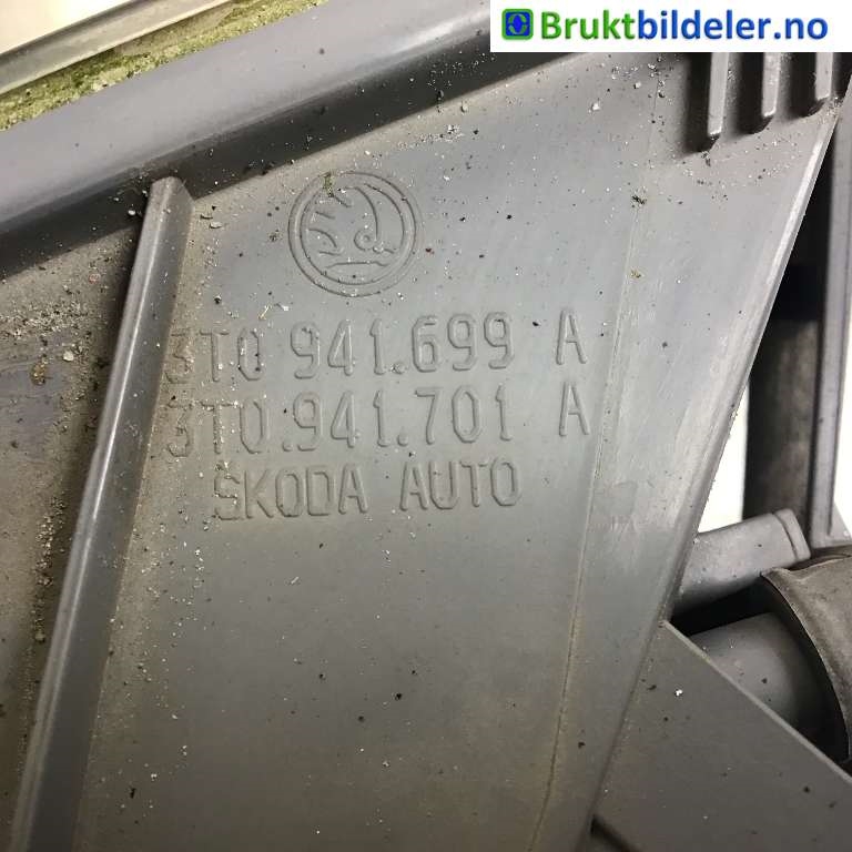 Tåkelykt venstre foran til Škoda Superb 2008-2015 (Type II)  (SKODA|3T0 941 701 A|)