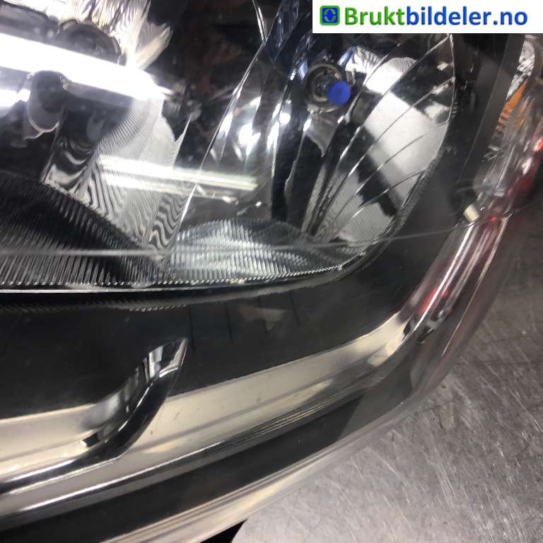 Frontlykt venstre halogen til Fiat Doblo 2010-->> (Type II)  (FIAT|51974244|01050099900010|)