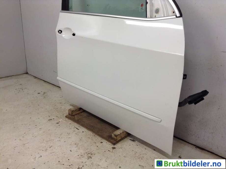 Dør høyre foran til BMW X5 2007-2013 (E70) (E70) (BMW|41 51 7 211 424|)
